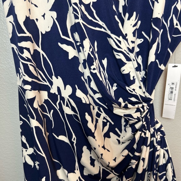 Maggy London Odette Wrap Dress Size 18 Women leaf Print Matte Jersey Preppy, NWT - Picture 3 of 4